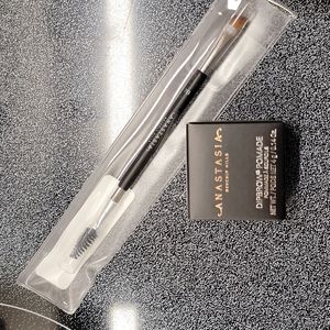 NIB Anastasia Dipbrow Pomade - Medium Brown with brush/spooly